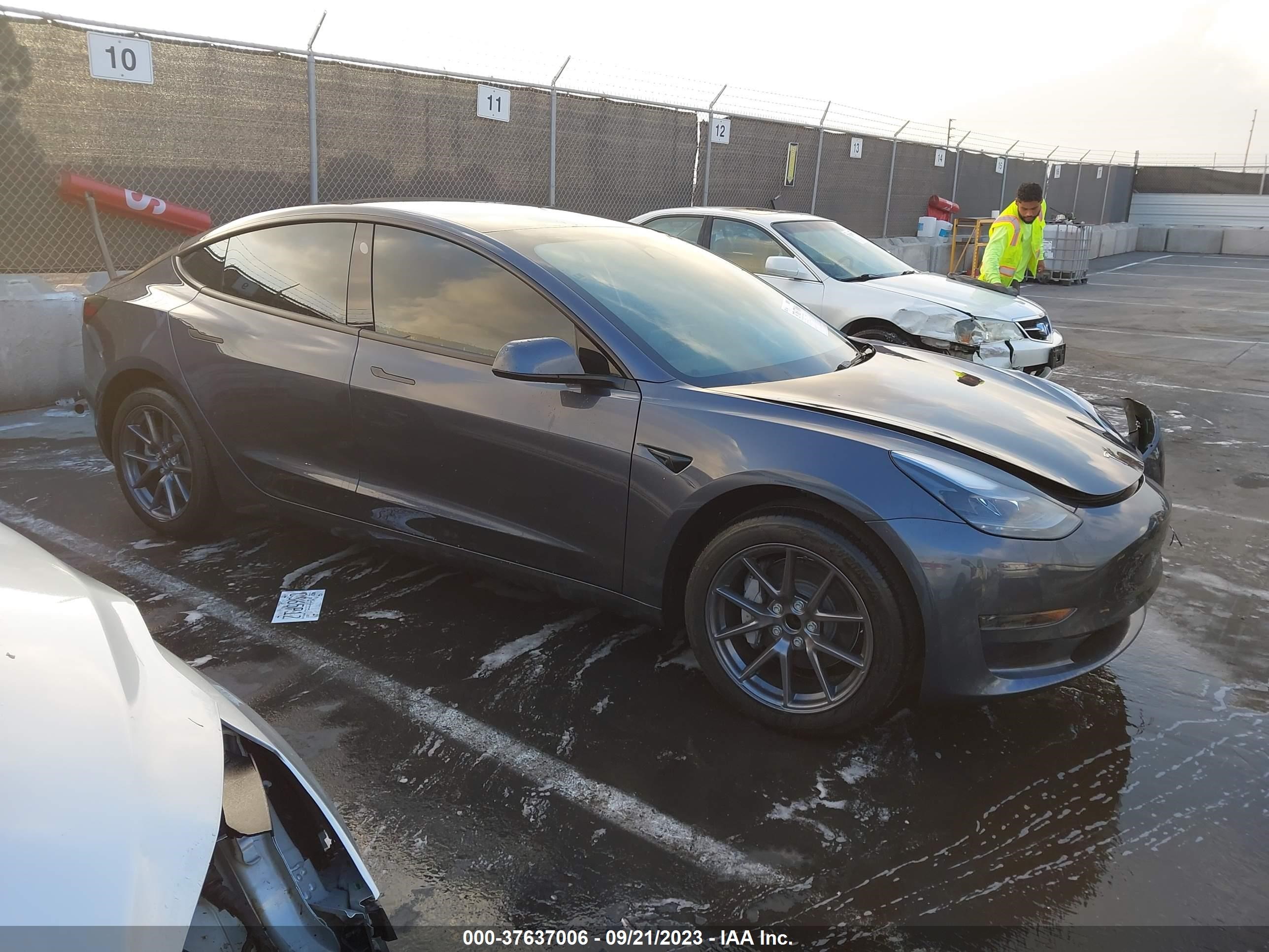 Photo 0 VIN: 5YJ3E1EA1PF644494 - TESLA MODEL 3 