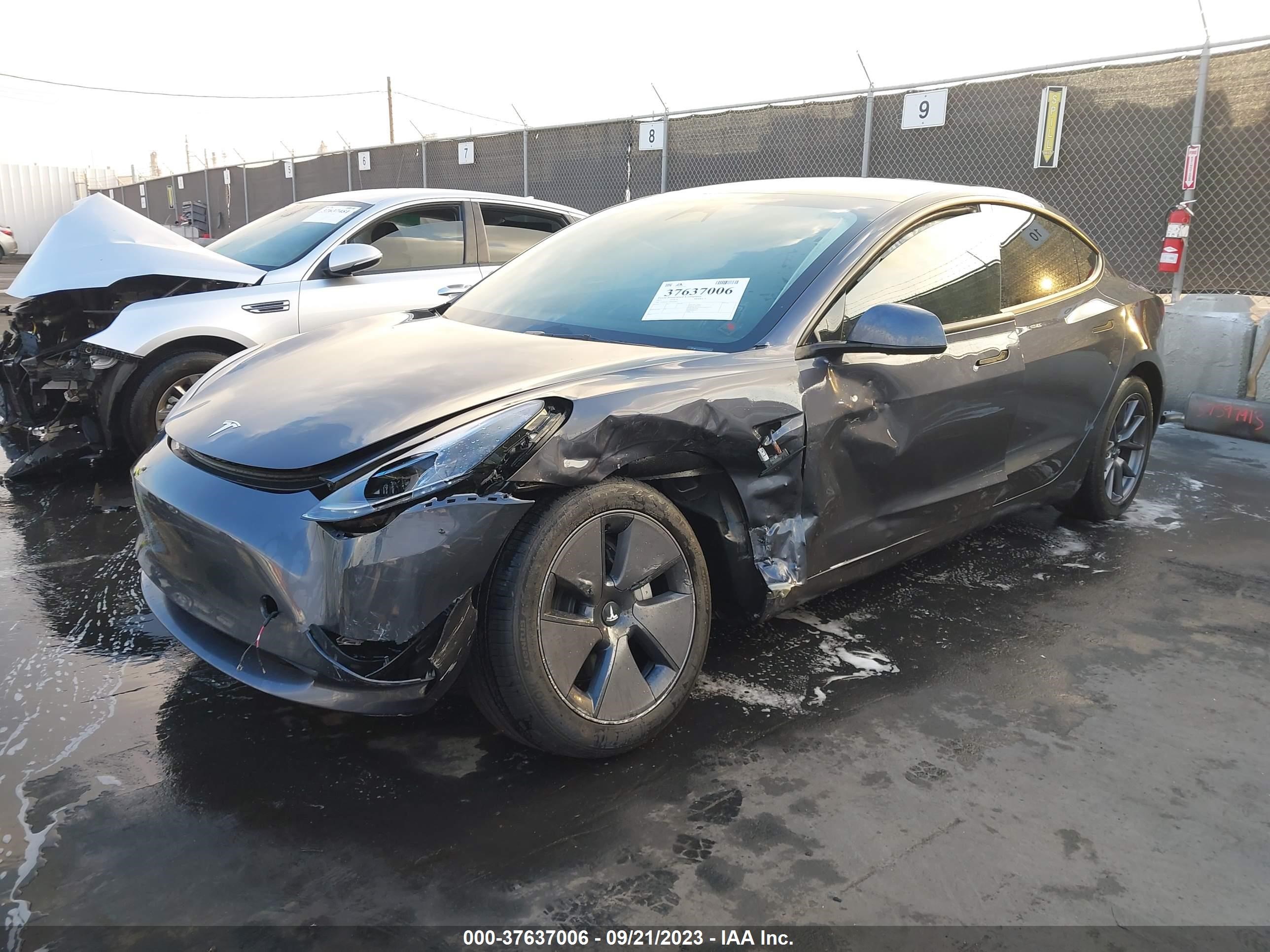 Photo 5 VIN: 5YJ3E1EA1PF644494 - TESLA MODEL 3 