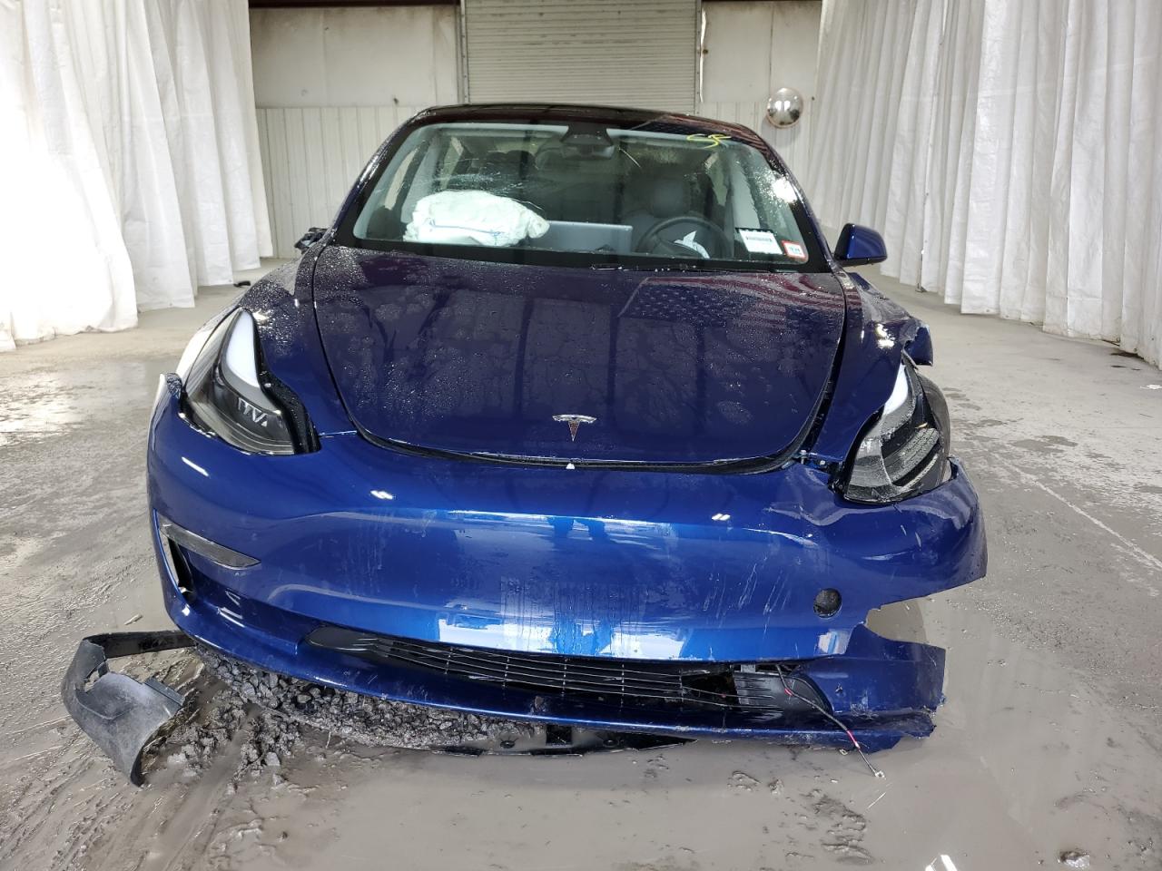 Photo 4 VIN: 5YJ3E1EA1PF684817 - TESLA MODEL 3 