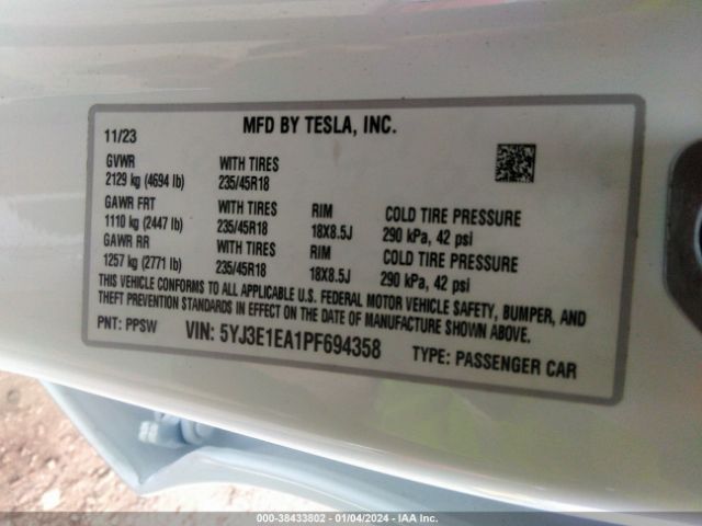 Photo 8 VIN: 5YJ3E1EA1PF694358 - TESLA MODEL 3 