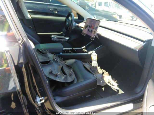 Photo 4 VIN: 5YJ3E1EA2JF016158 - TESLA MODEL 3 