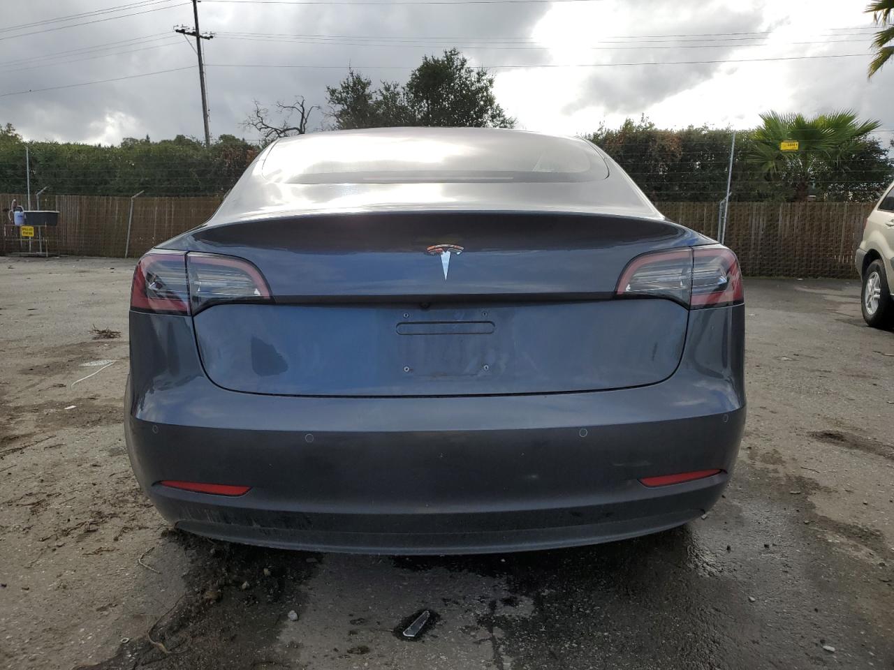 Photo 5 VIN: 5YJ3E1EA2JF023952 - TESLA MODEL 3 