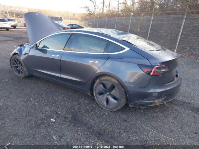 Photo 2 VIN: 5YJ3E1EA2JF028231 - TESLA MODEL 3 