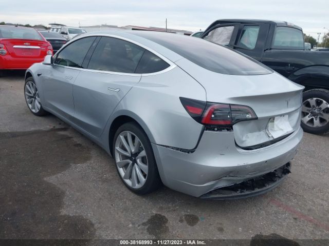 Photo 2 VIN: 5YJ3E1EA2JF037317 - TESLA MODEL 3 