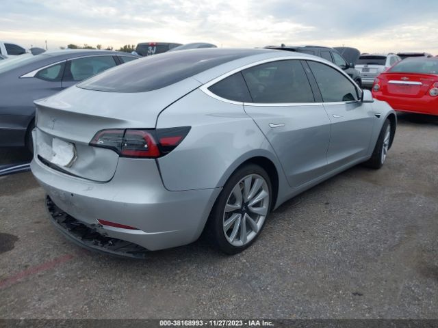 Photo 3 VIN: 5YJ3E1EA2JF037317 - TESLA MODEL 3 