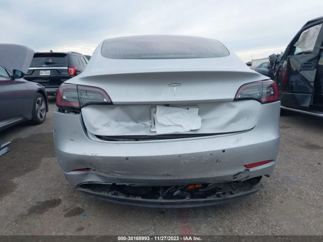 Photo 5 VIN: 5YJ3E1EA2JF037317 - TESLA MODEL 3 