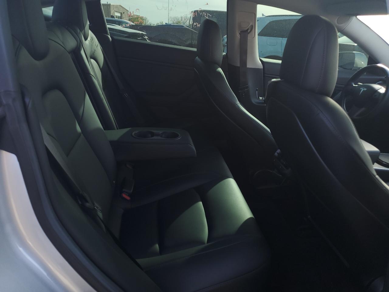 Photo 9 VIN: 5YJ3E1EA2JF042601 - TESLA MODEL 3 