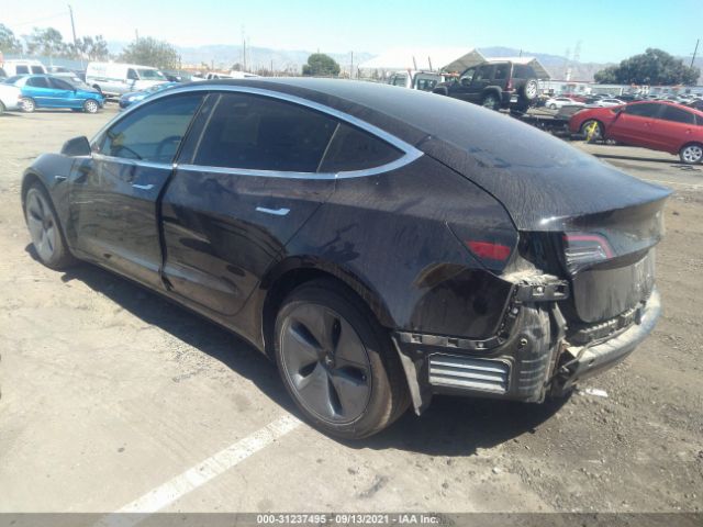 Photo 2 VIN: 5YJ3E1EA2JF047815 - TESLA MODEL 3 