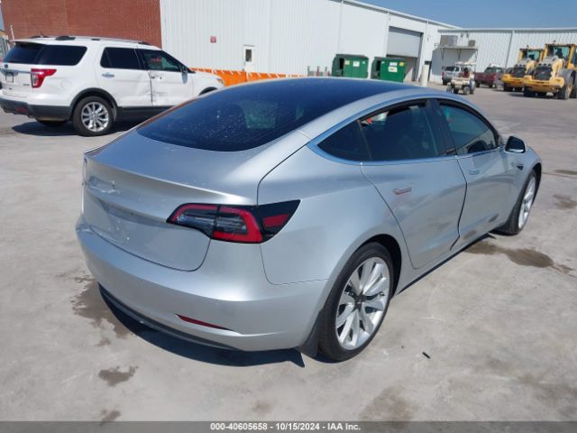 Photo 3 VIN: 5YJ3E1EA2JF049984 - TESLA MODEL 3 