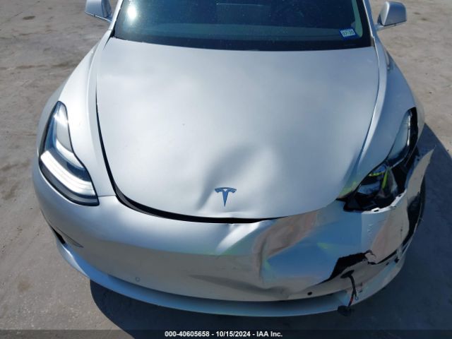 Photo 9 VIN: 5YJ3E1EA2JF049984 - TESLA MODEL 3 