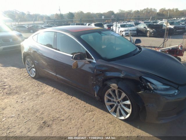 Photo 5 VIN: 5YJ3E1EA2JF052903 - TESLA MODEL 3 