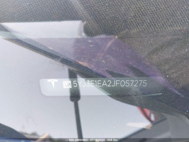 Photo 8 VIN: 5YJ3E1EA2JF057275 - TESLA MODEL 3 