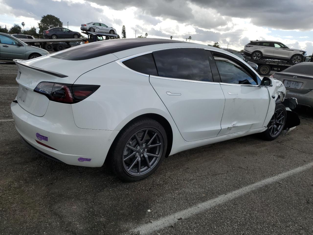 Photo 2 VIN: 5YJ3E1EA2JF098750 - TESLA MODEL 3 