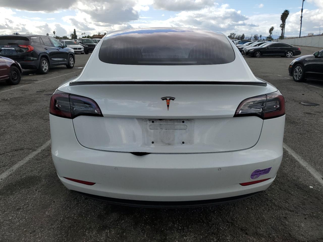 Photo 5 VIN: 5YJ3E1EA2JF098750 - TESLA MODEL 3 