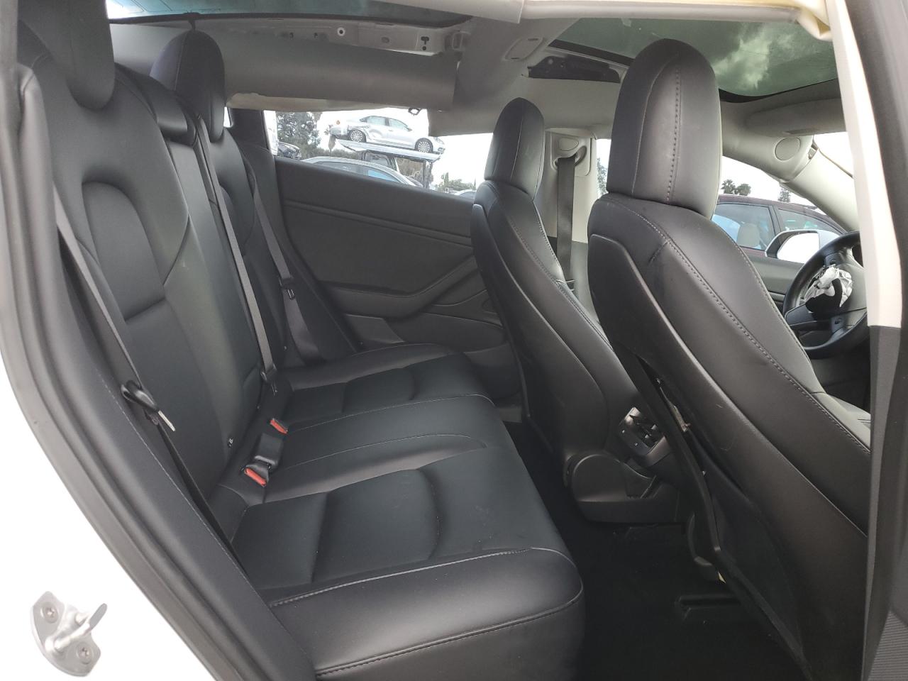 Photo 9 VIN: 5YJ3E1EA2JF098750 - TESLA MODEL 3 