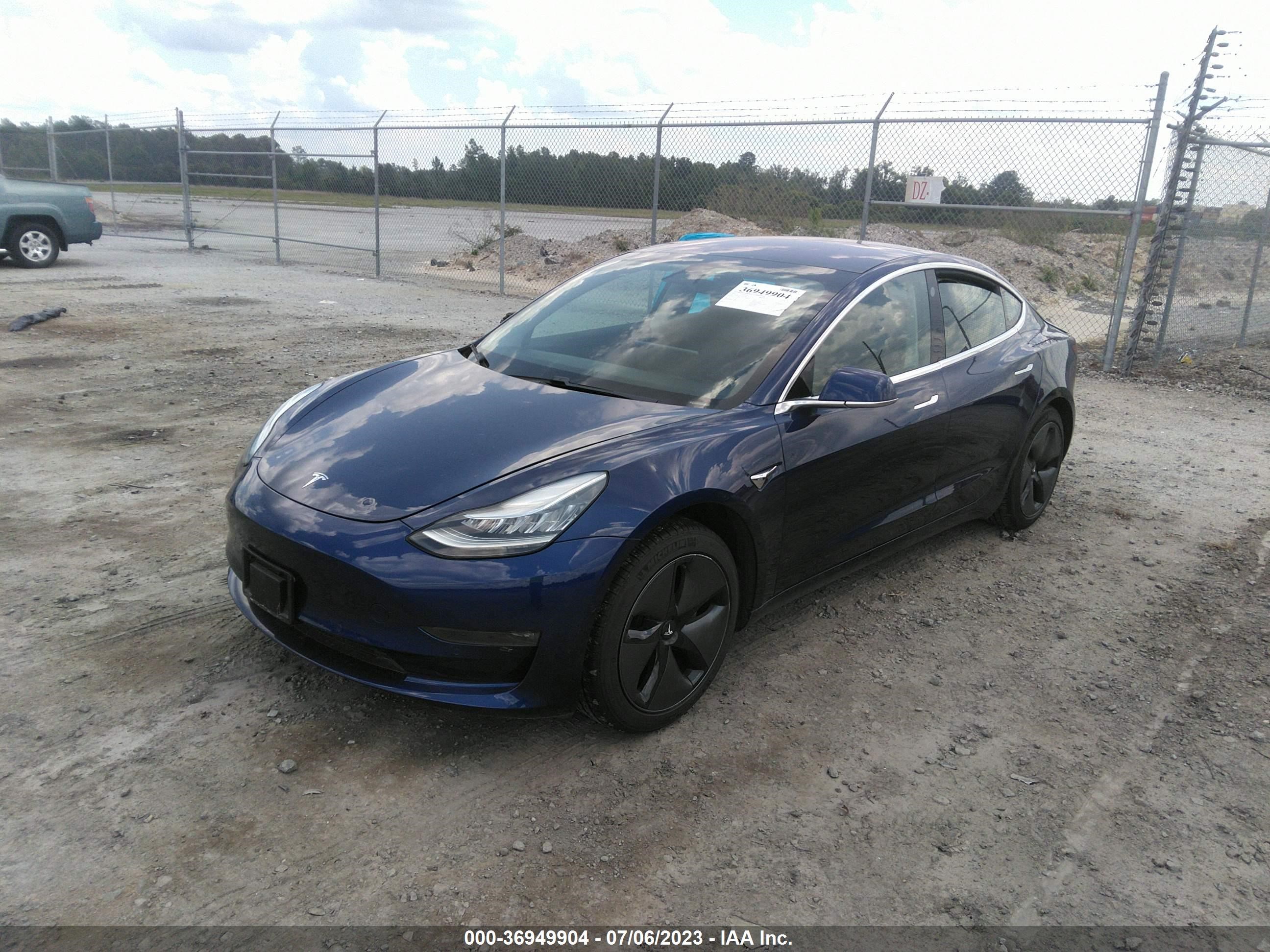 Photo 1 VIN: 5YJ3E1EA2JF102408 - TESLA MODEL 3 