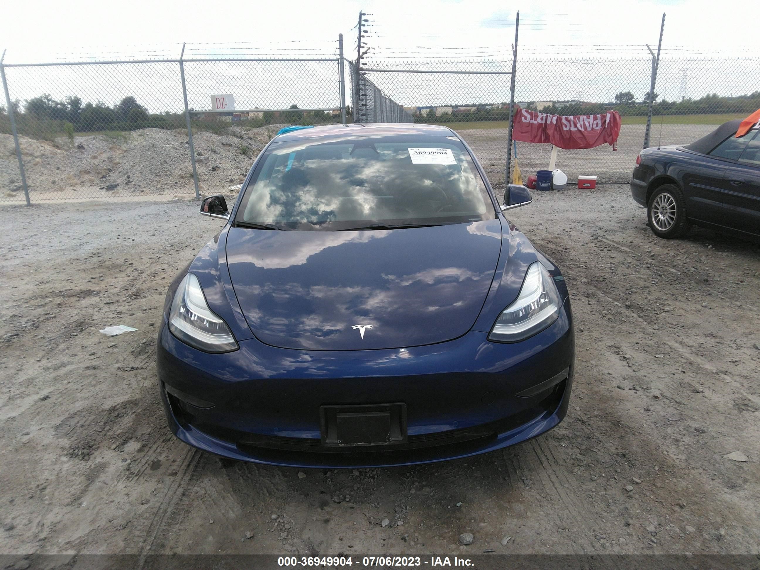 Photo 10 VIN: 5YJ3E1EA2JF102408 - TESLA MODEL 3 