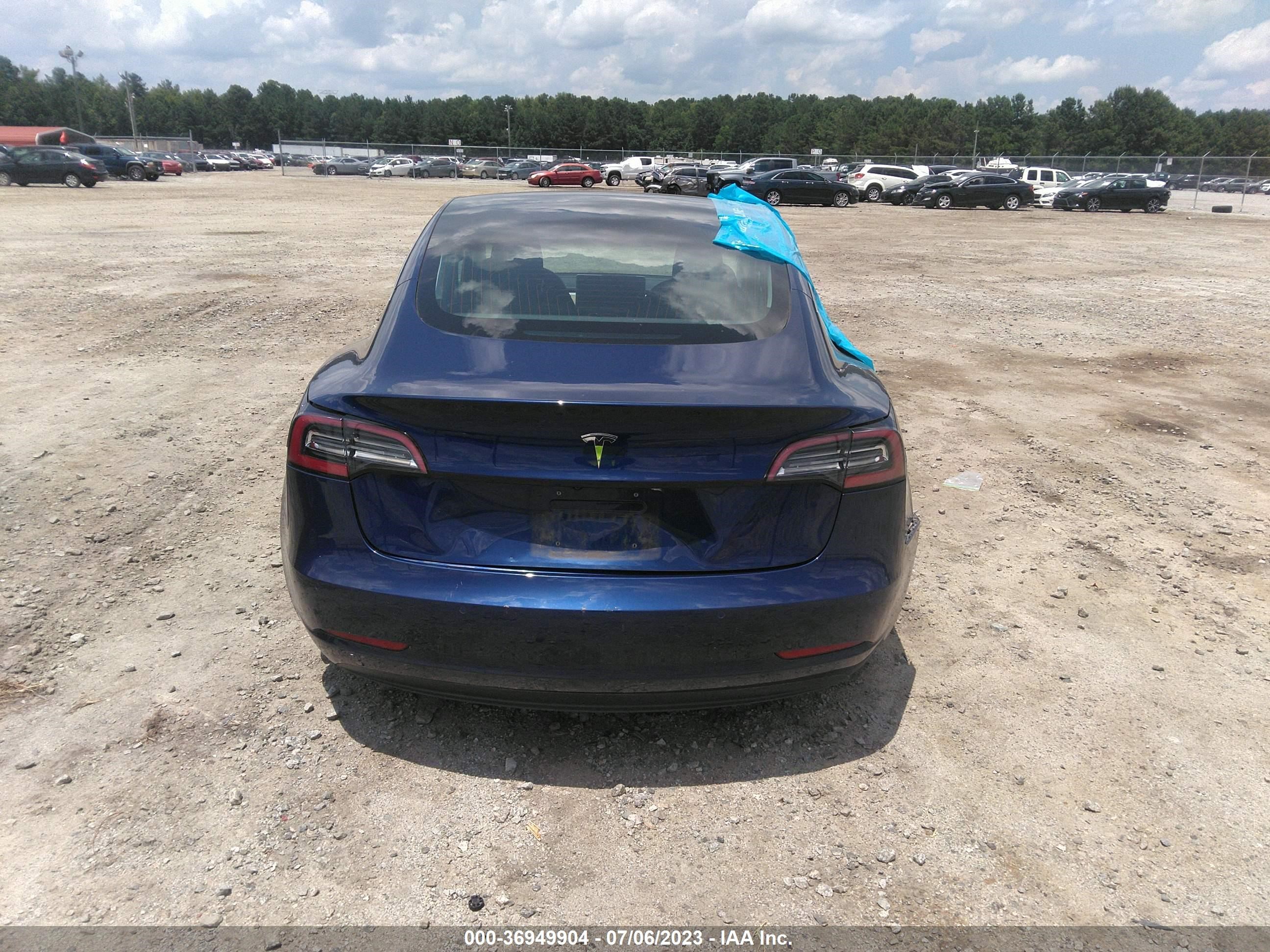 Photo 14 VIN: 5YJ3E1EA2JF102408 - TESLA MODEL 3 