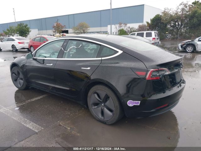 Photo 2 VIN: 5YJ3E1EA2JF152077 - TESLA MODEL 3 