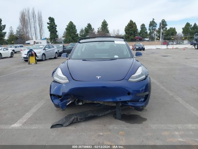 Photo 5 VIN: 5YJ3E1EA2JF160891 - TESLA MODEL 3 