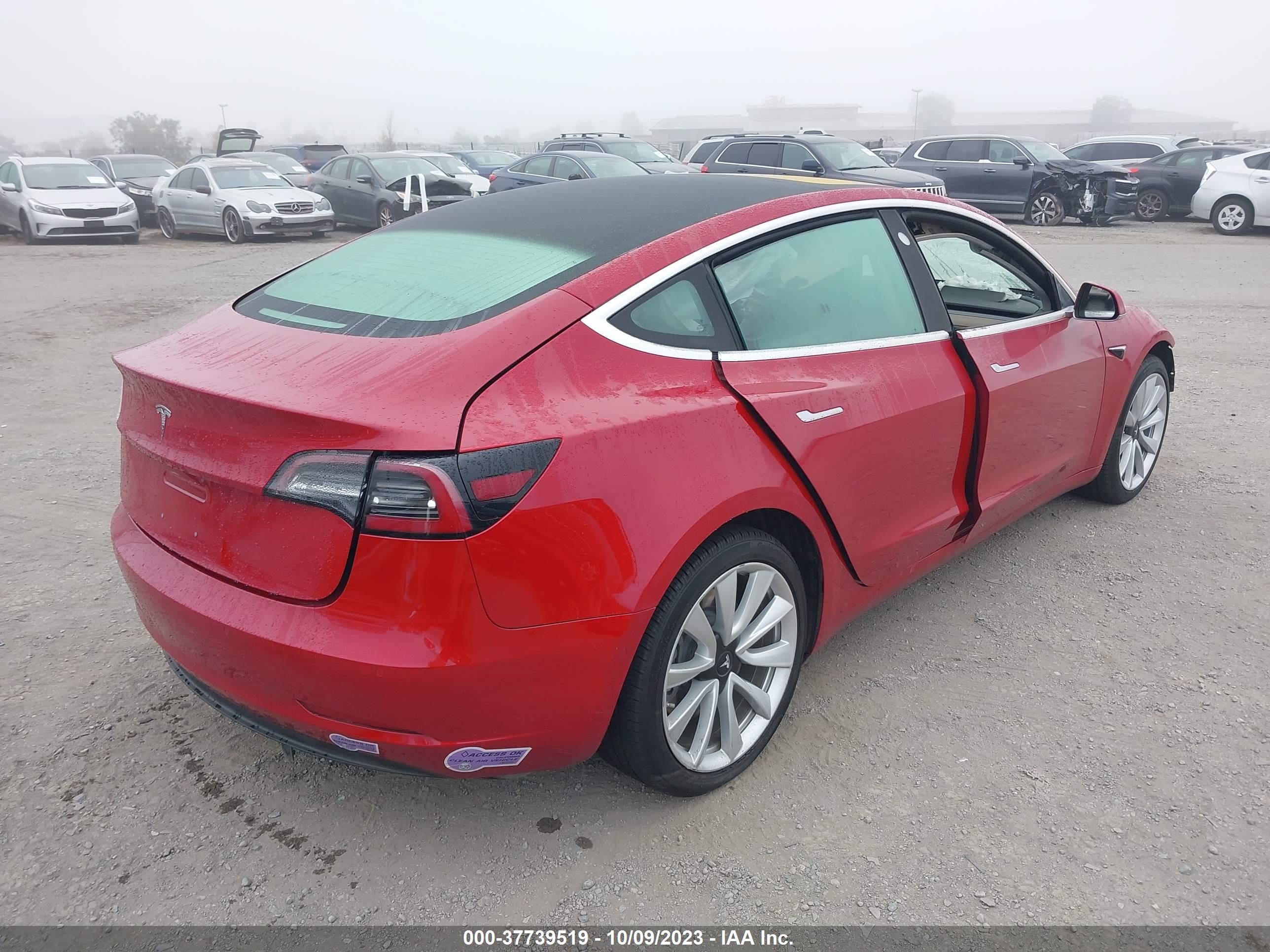 Photo 3 VIN: 5YJ3E1EA2JF163595 - TESLA MODEL 3 