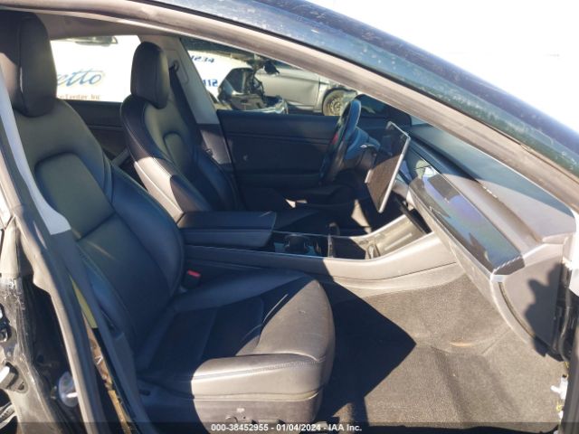 Photo 4 VIN: 5YJ3E1EA2KF193181 - TESLA MODEL 3 