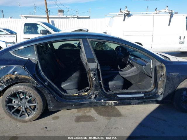 Photo 5 VIN: 5YJ3E1EA2KF193181 - TESLA MODEL 3 