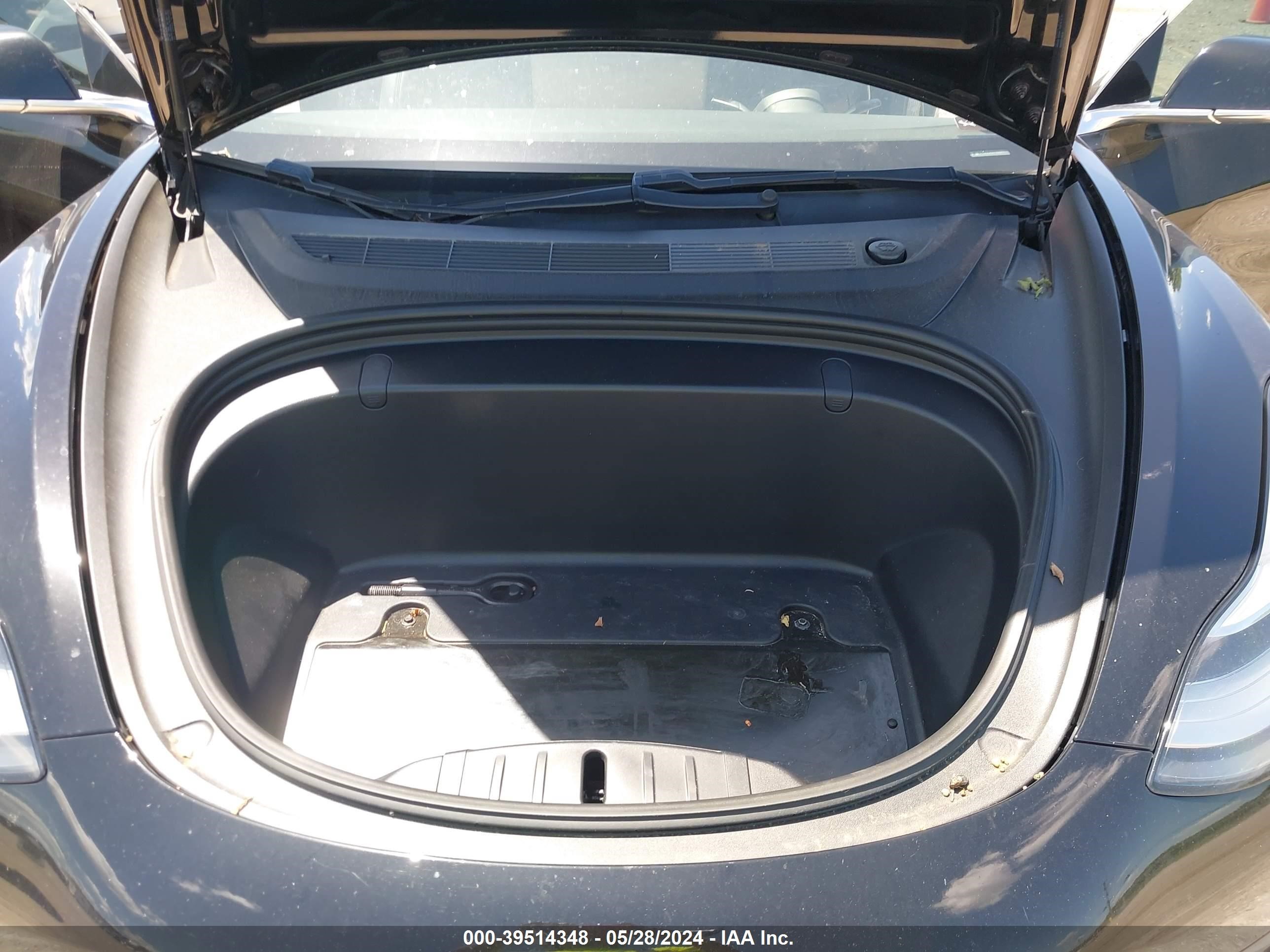 Photo 9 VIN: 5YJ3E1EA2KF305977 - TESLA MODEL 3 