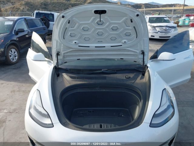 Photo 9 VIN: 5YJ3E1EA2KF417582 - TESLA MODEL 3 