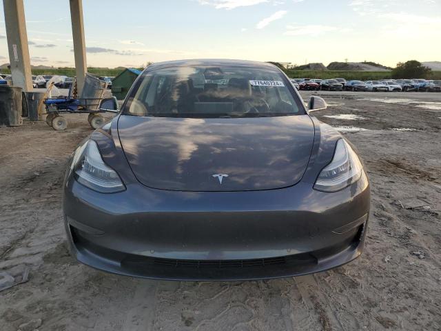 Photo 4 VIN: 5YJ3E1EA2KF435595 - TESLA MODEL 3 