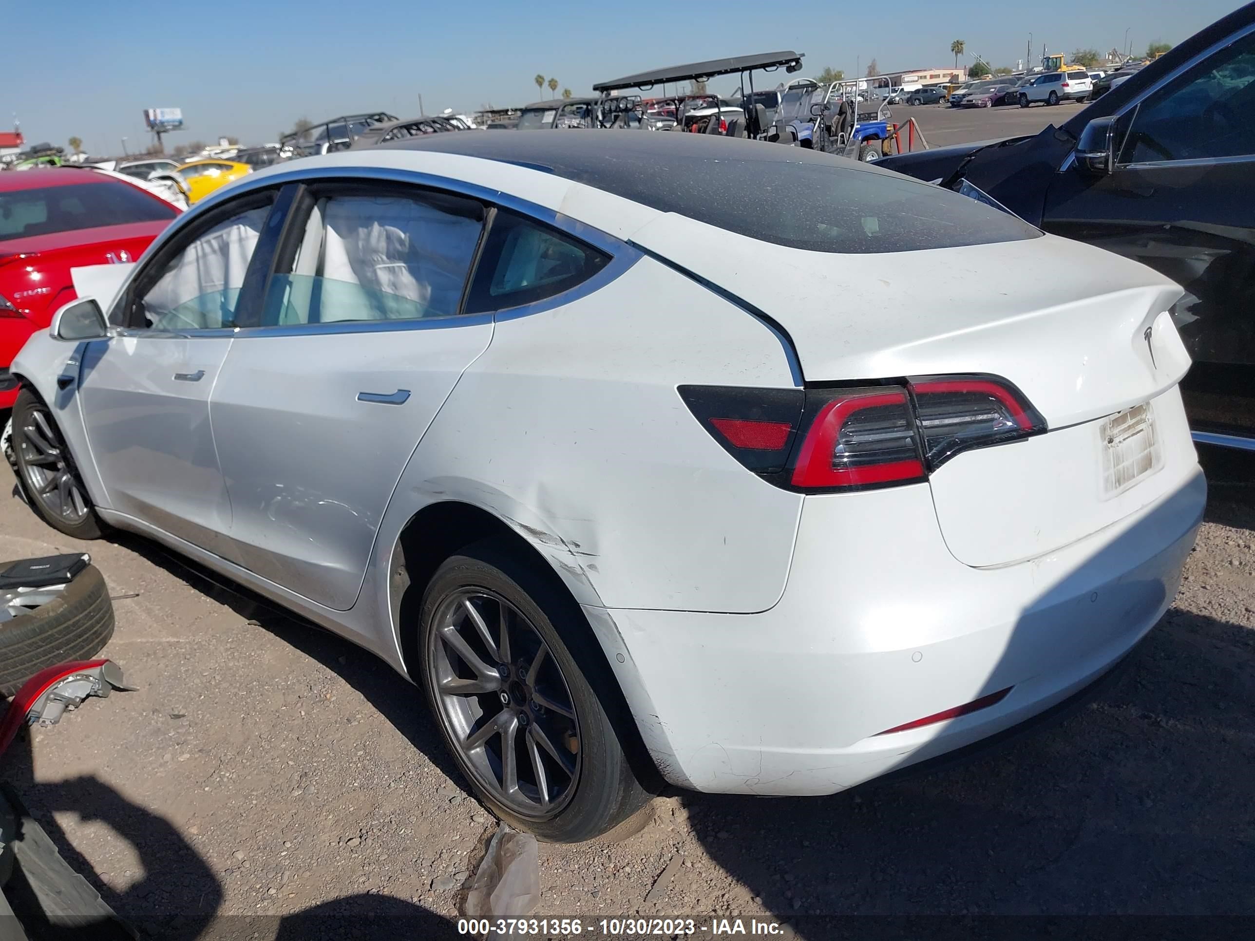 Photo 2 VIN: 5YJ3E1EA2KF464577 - TESLA MODEL 3 