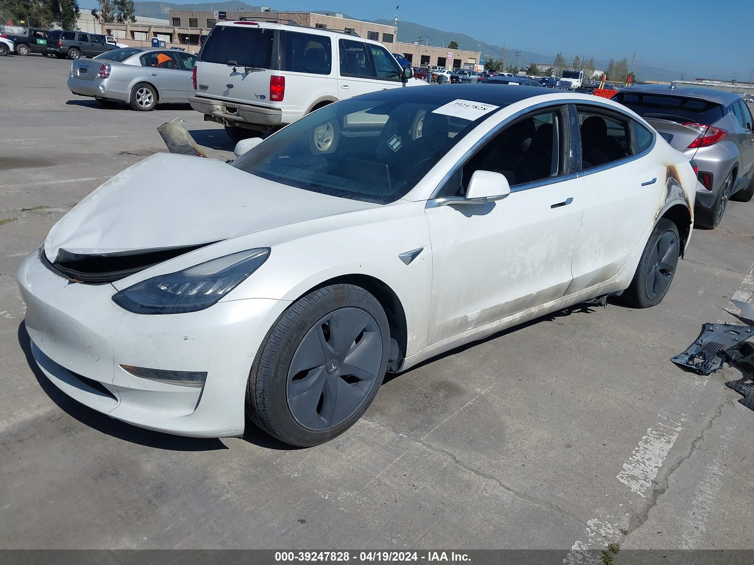 Photo 1 VIN: 5YJ3E1EA2KF484246 - TESLA MODEL 3 