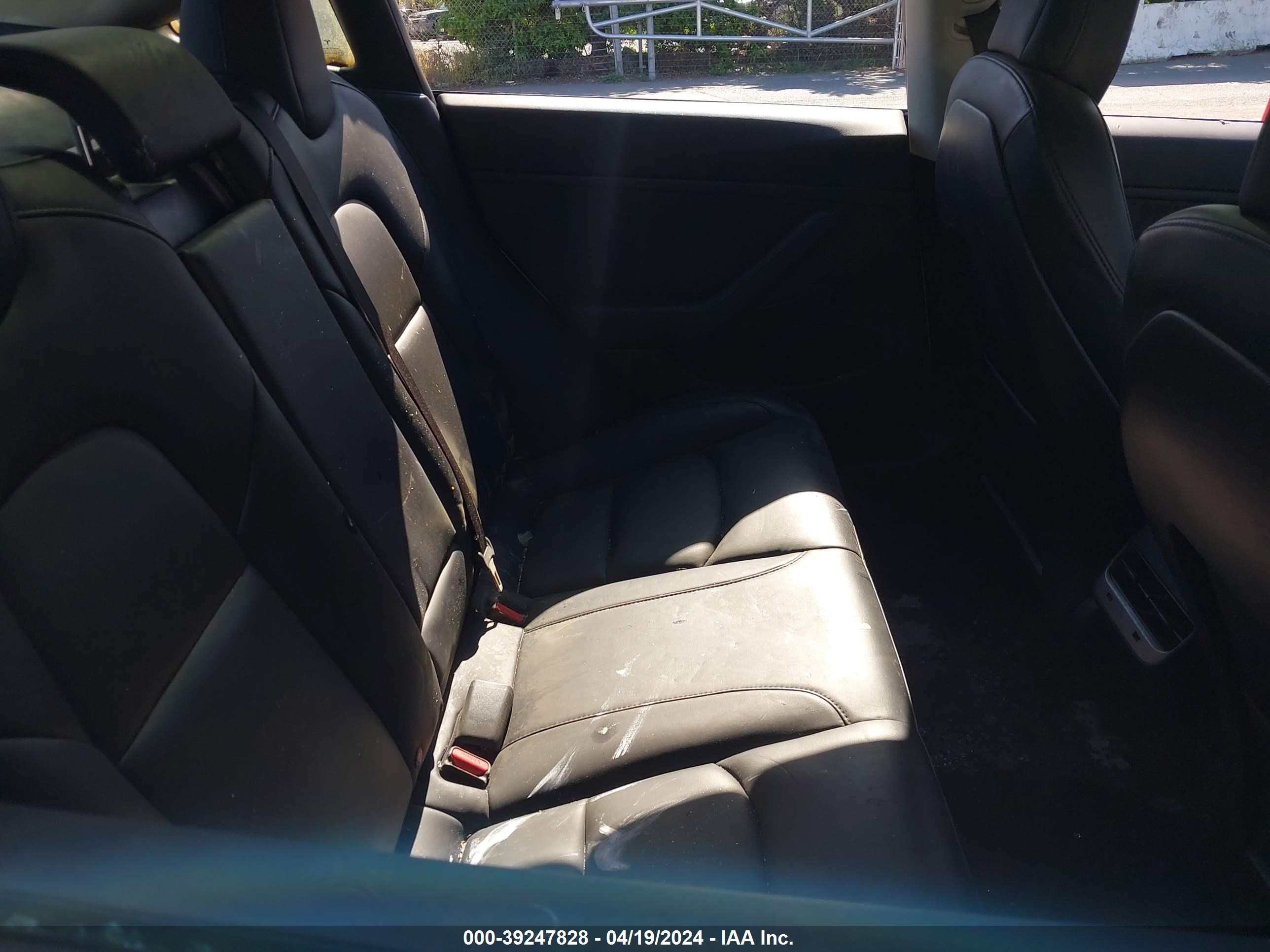 Photo 6 VIN: 5YJ3E1EA2KF484246 - TESLA MODEL 3 