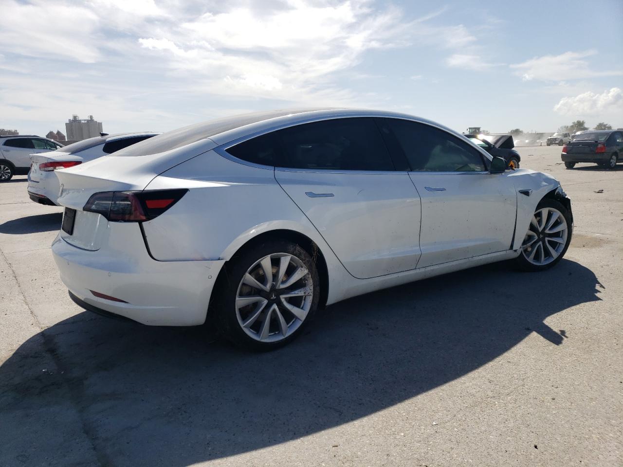 Photo 2 VIN: 5YJ3E1EA2KF486904 - TESLA MODEL 3 