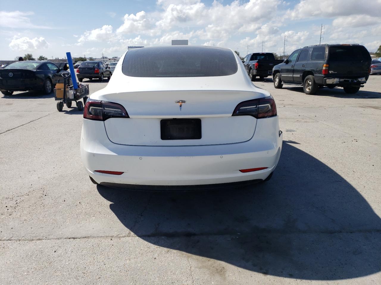 Photo 5 VIN: 5YJ3E1EA2KF486904 - TESLA MODEL 3 