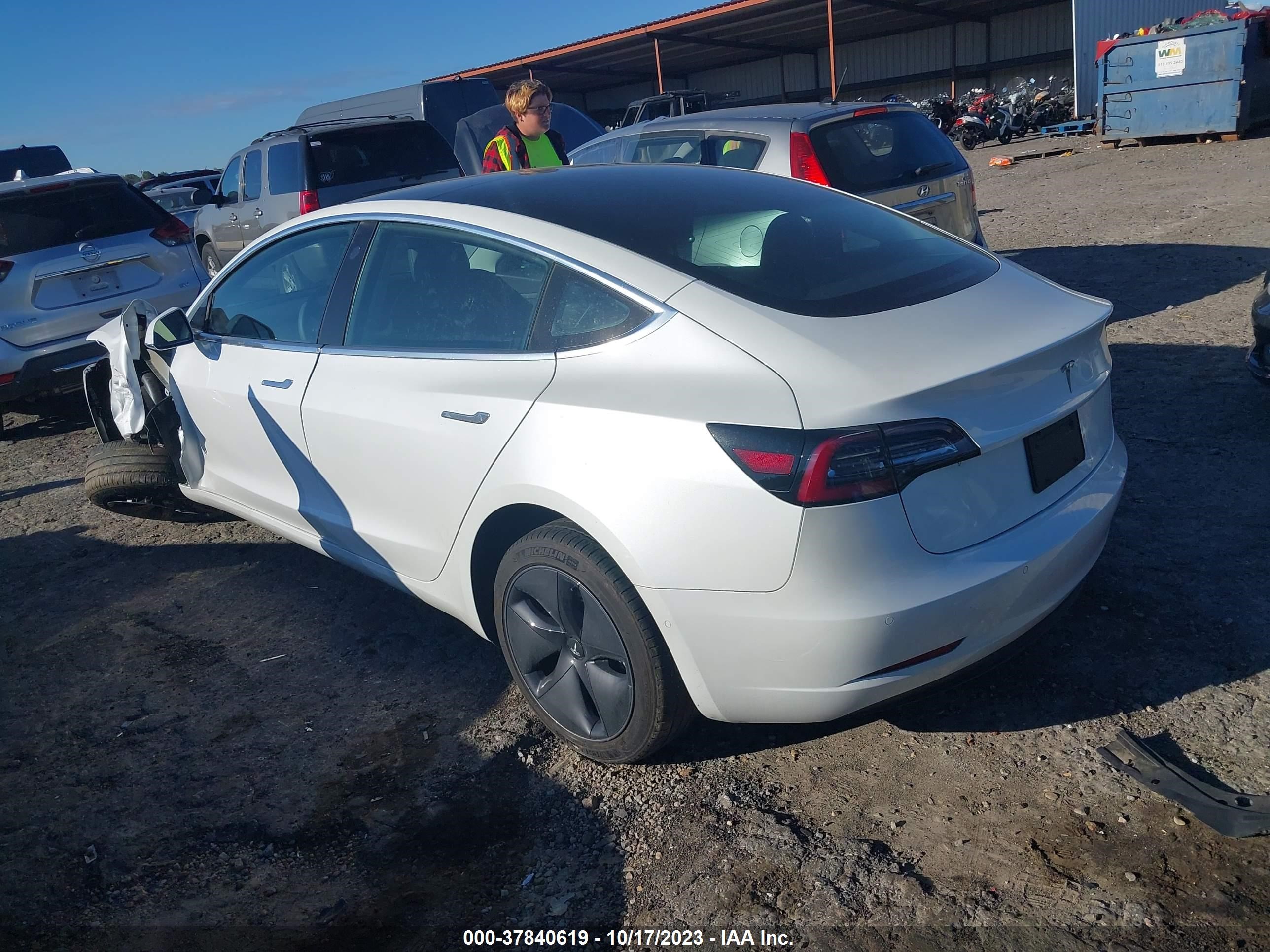 Photo 2 VIN: 5YJ3E1EA2LF505047 - TESLA MODEL 3 