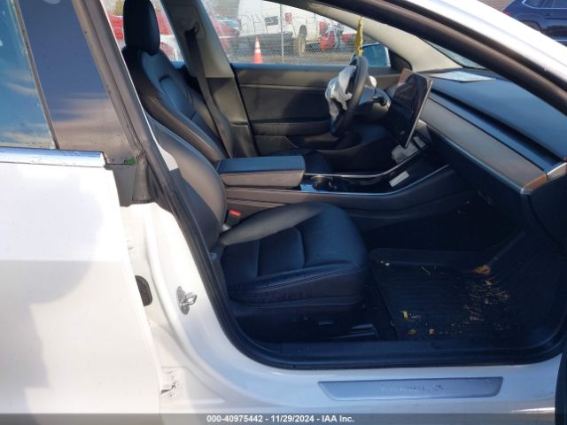 Photo 4 VIN: 5YJ3E1EA2LF792695 - TESLA MODEL 3 