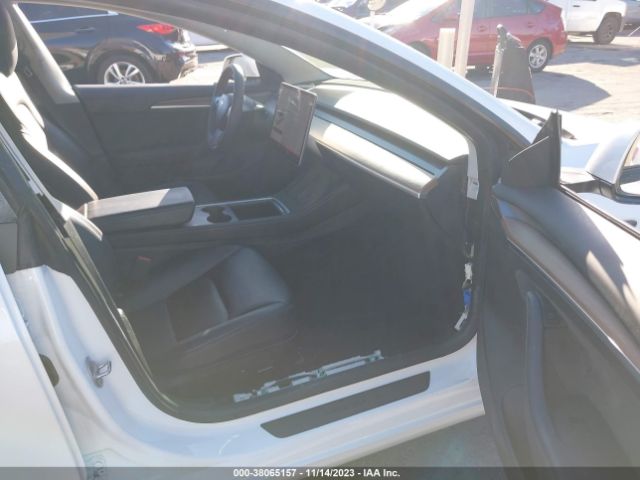 Photo 4 VIN: 5YJ3E1EA2MF051383 - TESLA MODEL 3 