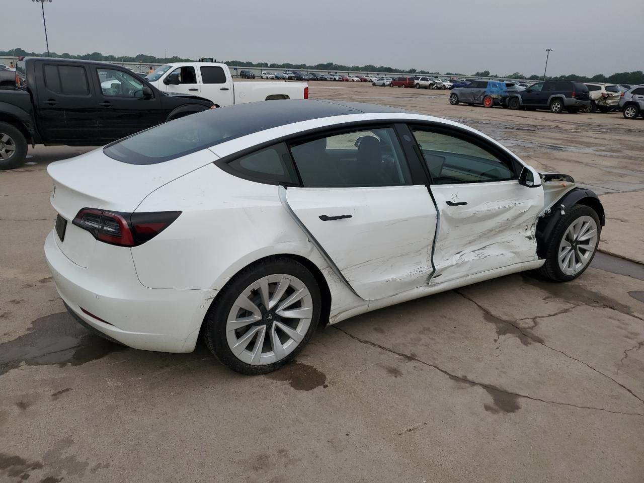 Photo 2 VIN: 5YJ3E1EA2MF977783 - TESLA MODEL 3 