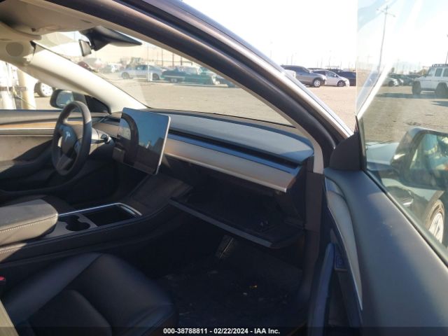 Photo 4 VIN: 5YJ3E1EA2NF142929 - TESLA MODEL 3 