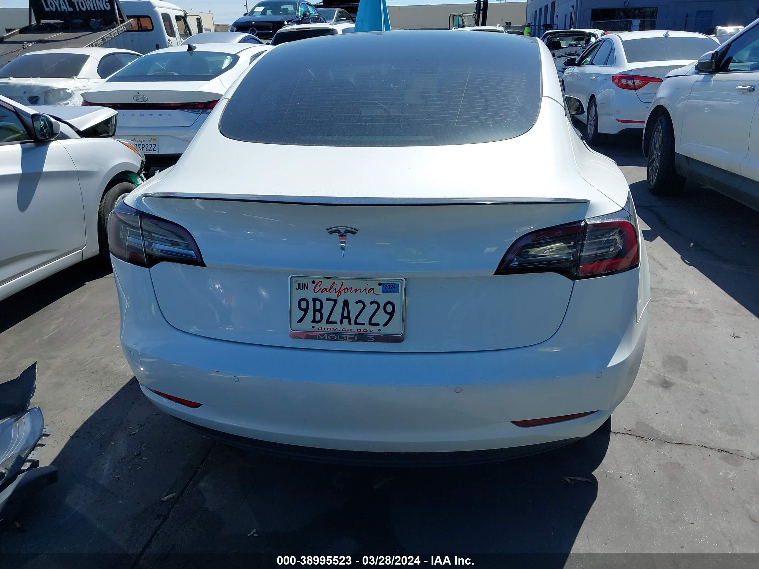 Photo 16 VIN: 5YJ3E1EA2NF296668 - TESLA MODEL 3 