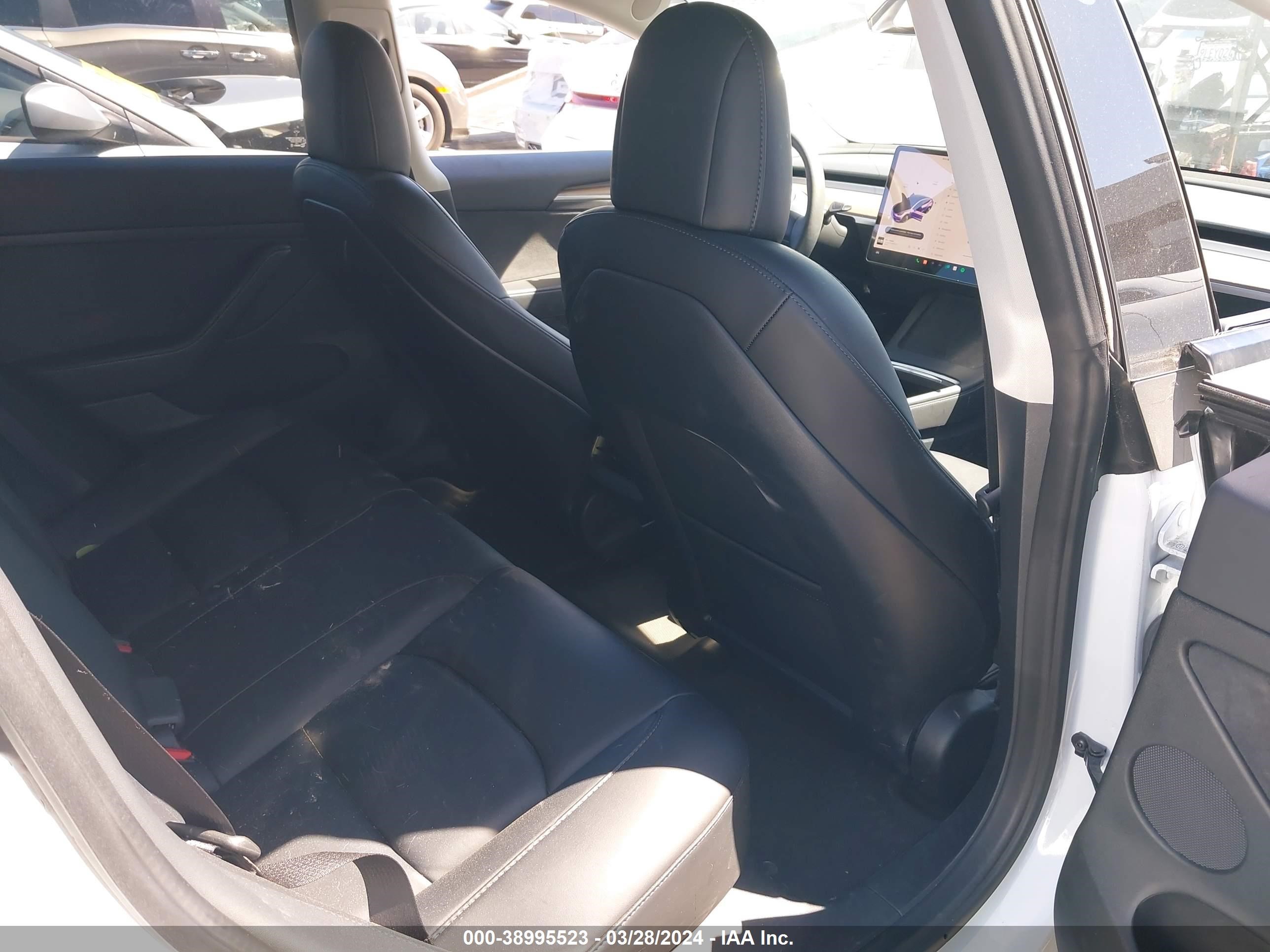 Photo 7 VIN: 5YJ3E1EA2NF296668 - TESLA MODEL 3 