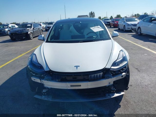 Photo 5 VIN: 5YJ3E1EA2NF330320 - TESLA MODEL 3 