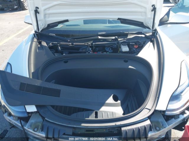 Photo 9 VIN: 5YJ3E1EA2NF330320 - TESLA MODEL 3 