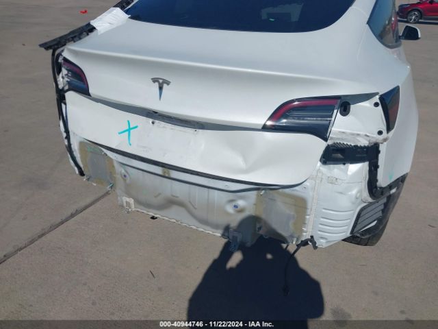 Photo 5 VIN: 5YJ3E1EA2PF397244 - TESLA MODEL 3 