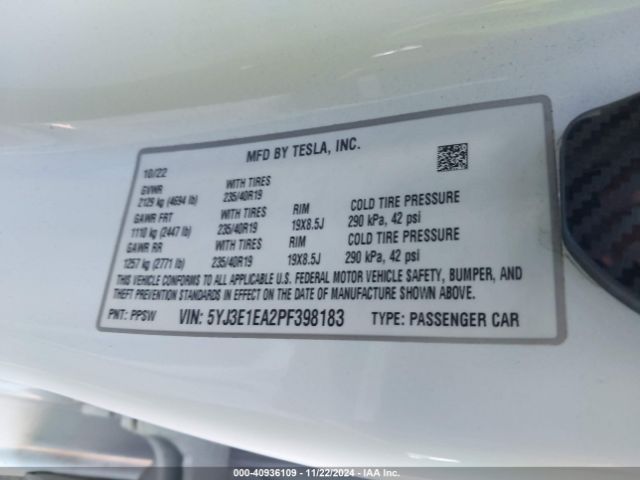 Photo 8 VIN: 5YJ3E1EA2PF398183 - TESLA MODEL 3 