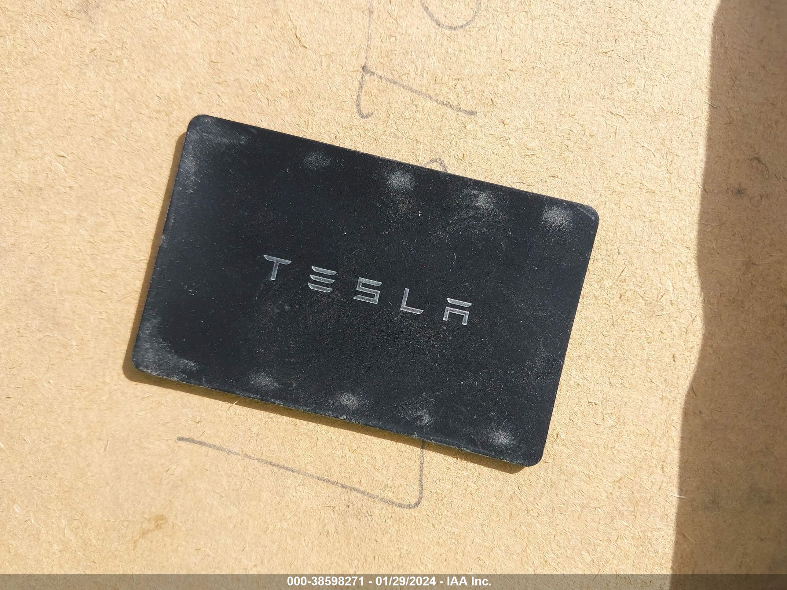 Photo 10 VIN: 5YJ3E1EA2PF435975 - TESLA MODEL 3 