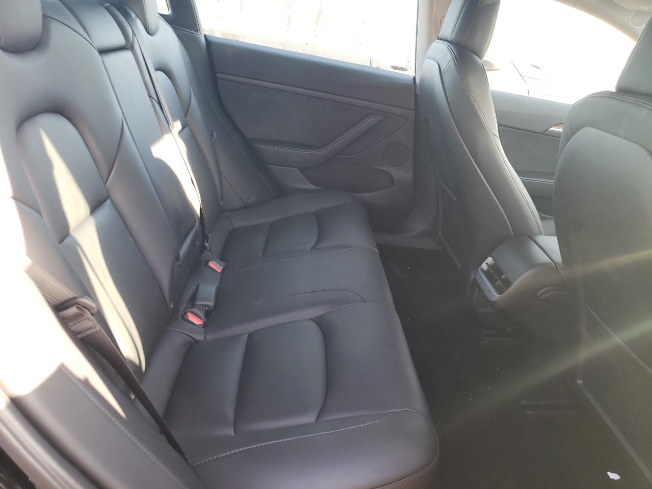 Photo 9 VIN: 5YJ3E1EA2PF448497 - TESLA MODEL 3 