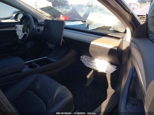 Photo 4 VIN: 5YJ3E1EA2PF460195 - TESLA MODEL 3 