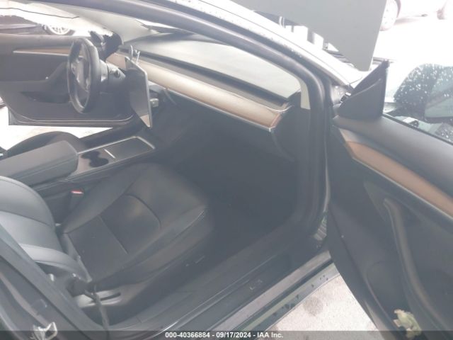 Photo 4 VIN: 5YJ3E1EA2PF467440 - TESLA MODEL 3 